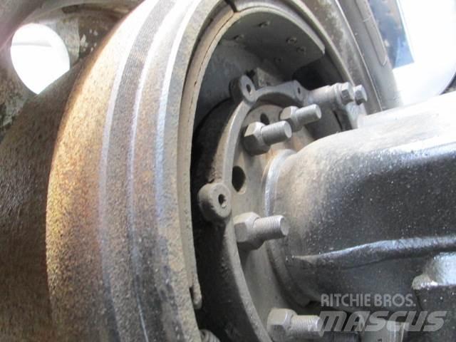 Mack PI64T وحدات الجر