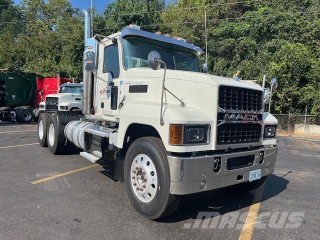 Mack PI64T وحدات الجر