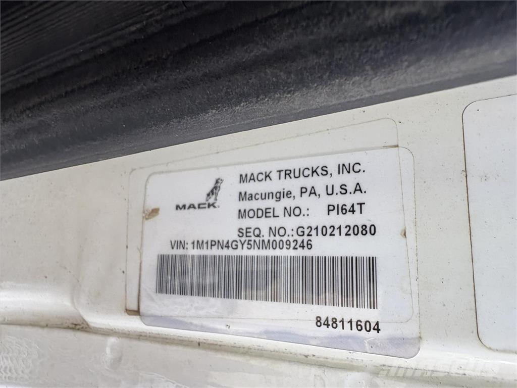Mack PI64T وحدات الجر