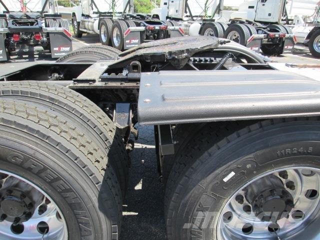Mack PI64T وحدات الجر