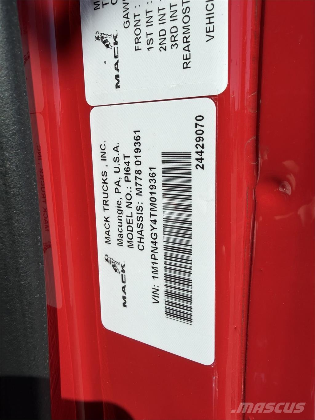 Mack PI64T وحدات الجر