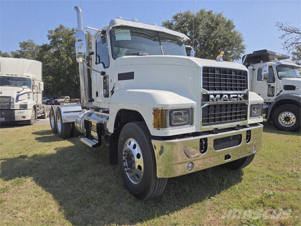 Mack PI64T وحدات الجر