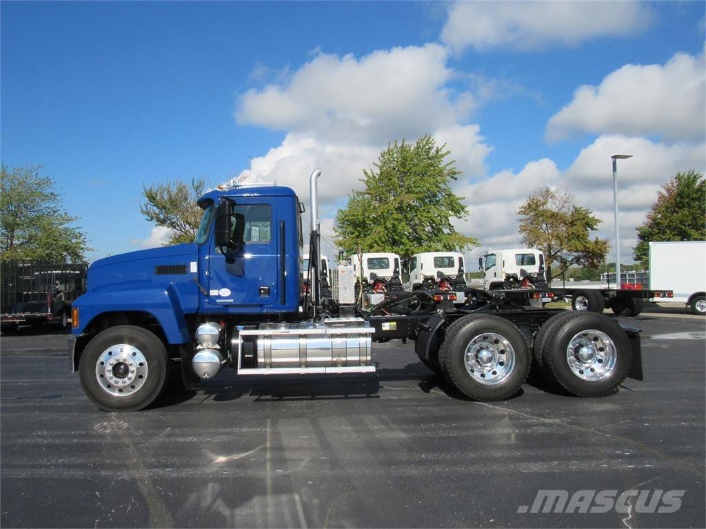 Mack PI64T وحدات الجر