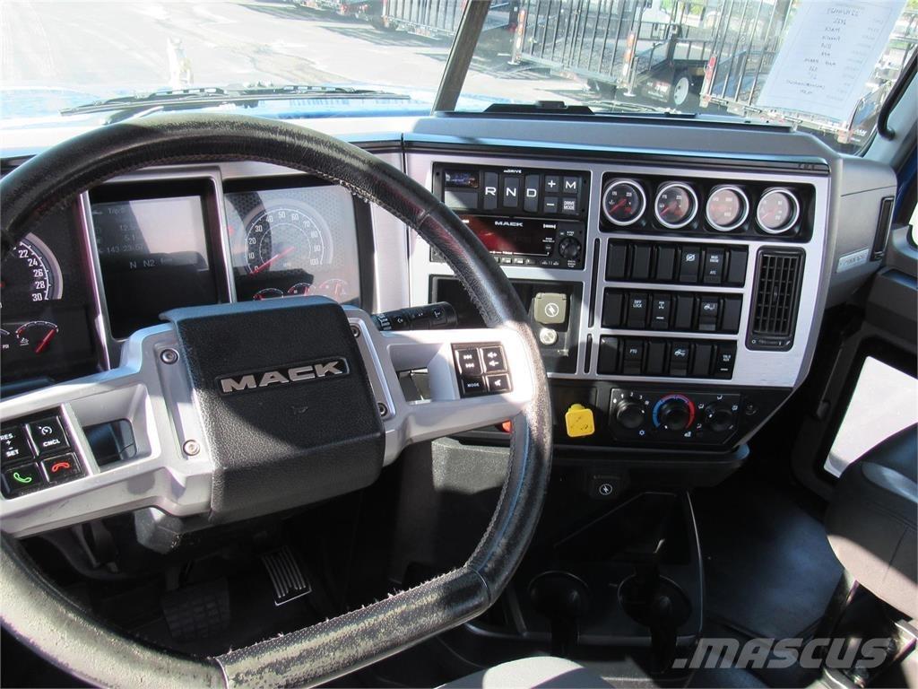 Mack PI64T وحدات الجر