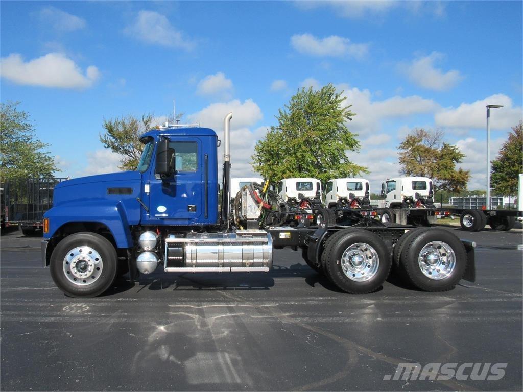 Mack PI64T وحدات الجر