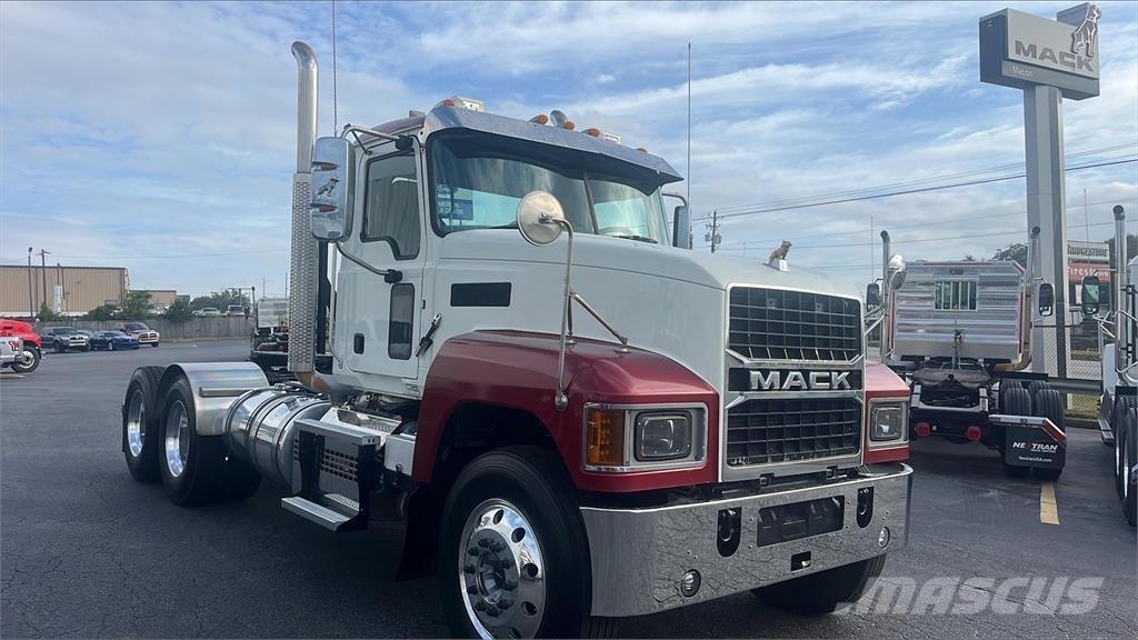 Mack PI64T وحدات الجر