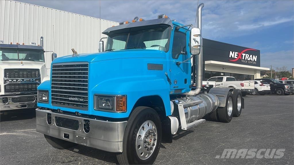 Mack PI64T وحدات الجر