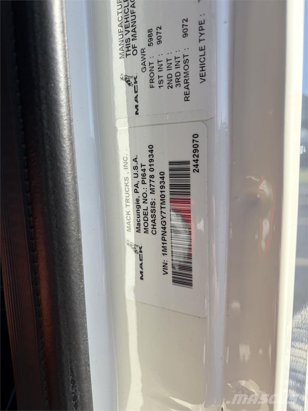 Mack PI64T وحدات الجر