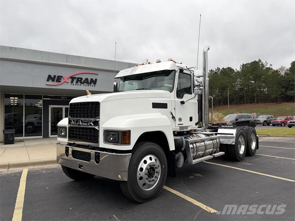 Mack PI64T وحدات الجر