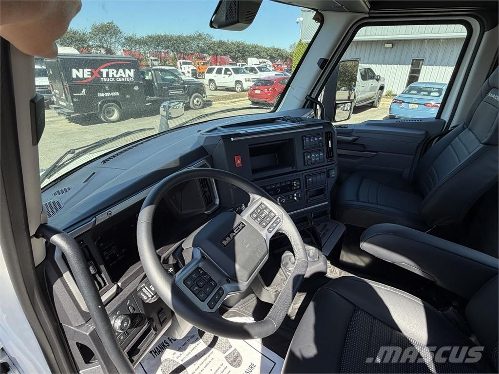 Mack PR64T وحدات الجر