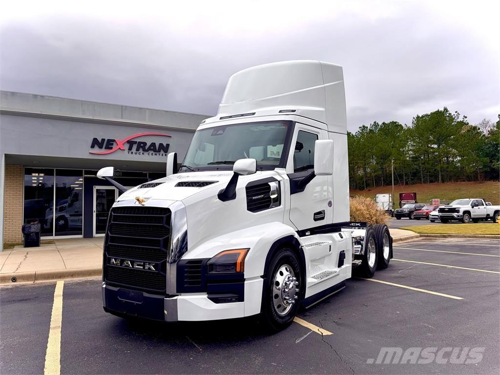 Mack PR64T وحدات الجر