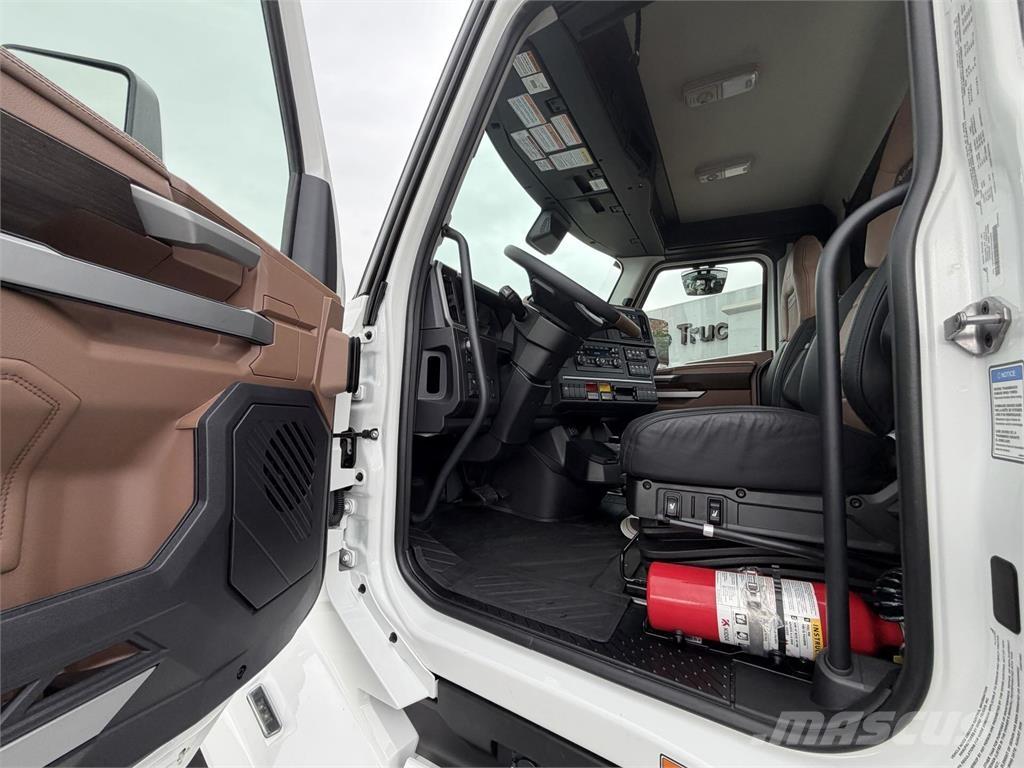 Mack PR64T وحدات الجر