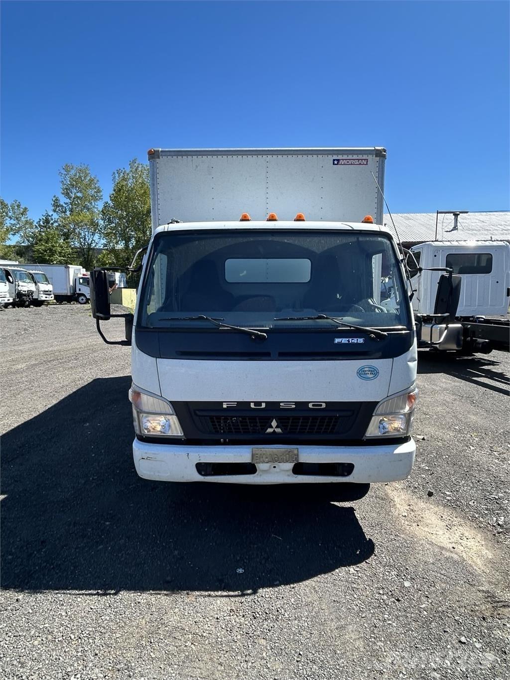 Mitsubishi FUSO FE140 شاحنات ذات هيكل صندوقي
