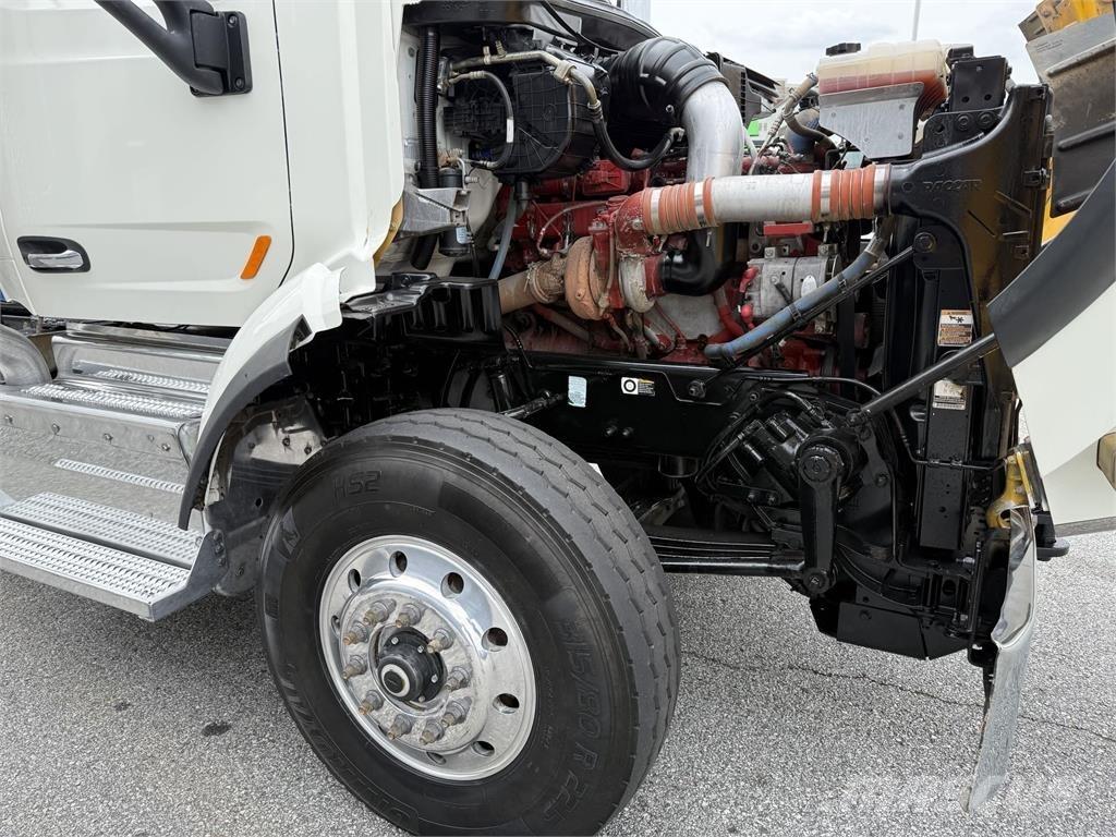 Peterbilt 567 شاحنات أخرى