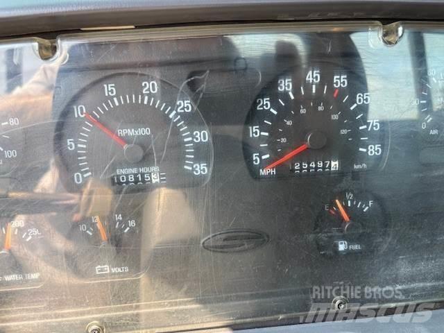 Sterling TRUCK LT9522 وحدات الجر