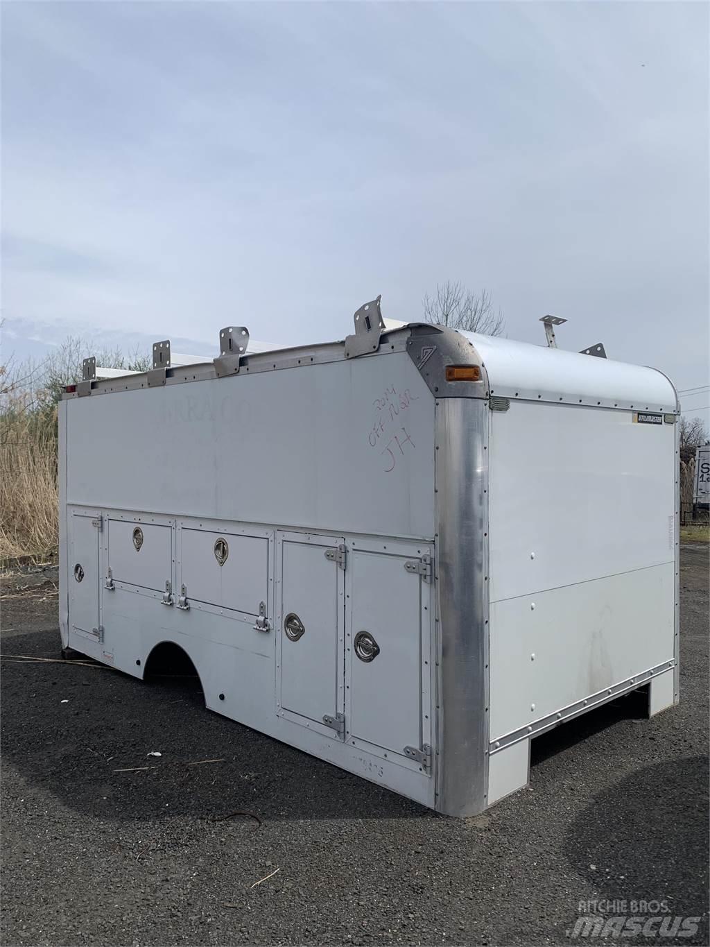  utilimaster 15 Foot شاحنات أخرى