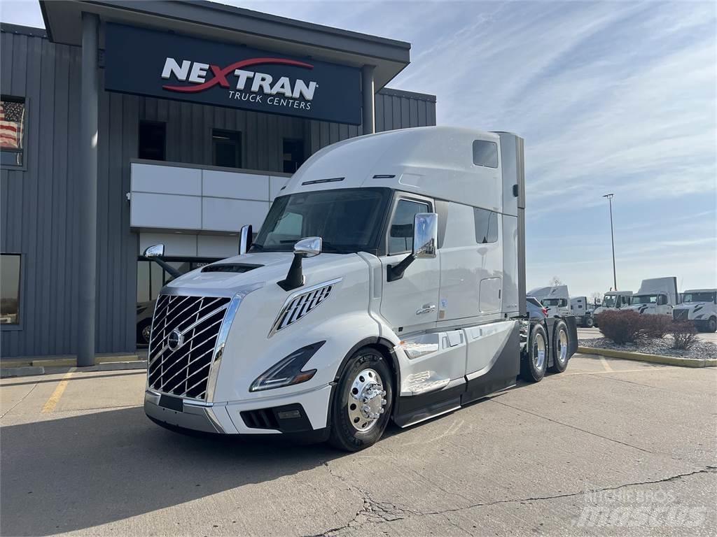 Volvo NEW VNL860 وحدات الجر