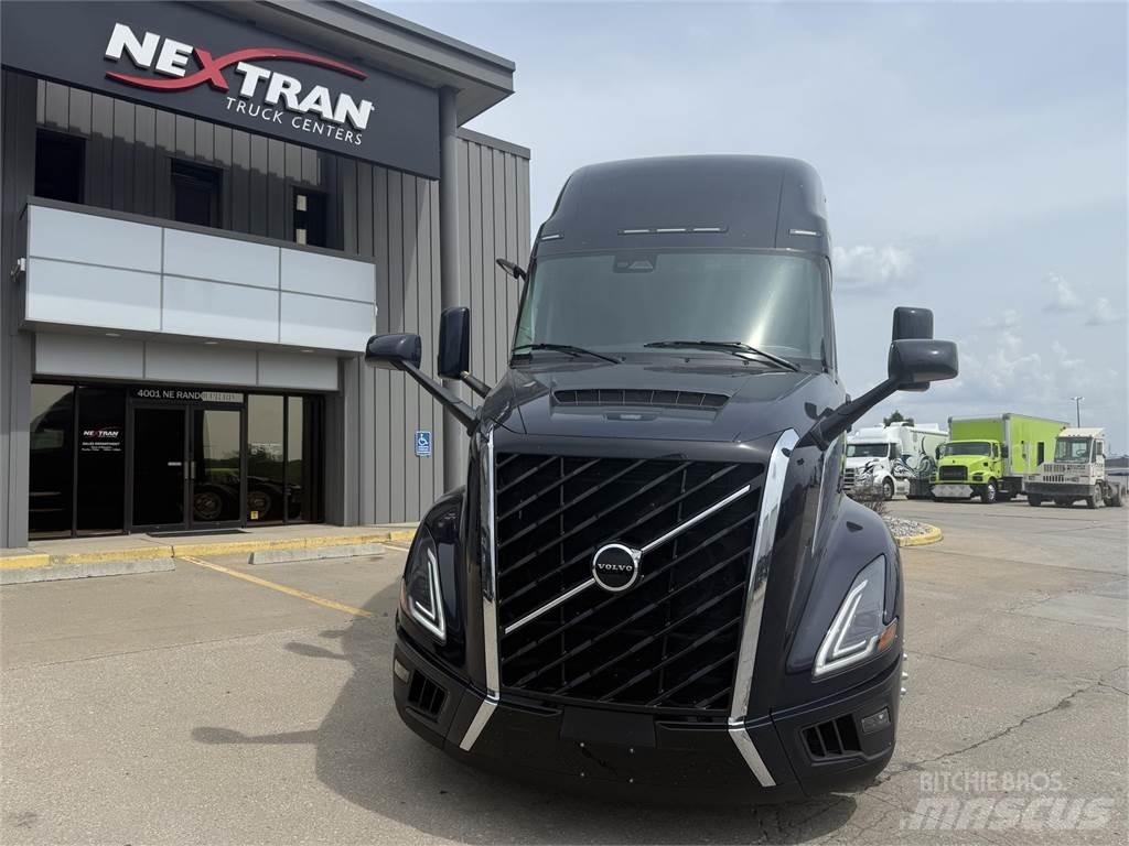 Volvo NEW VNL860 وحدات الجر
