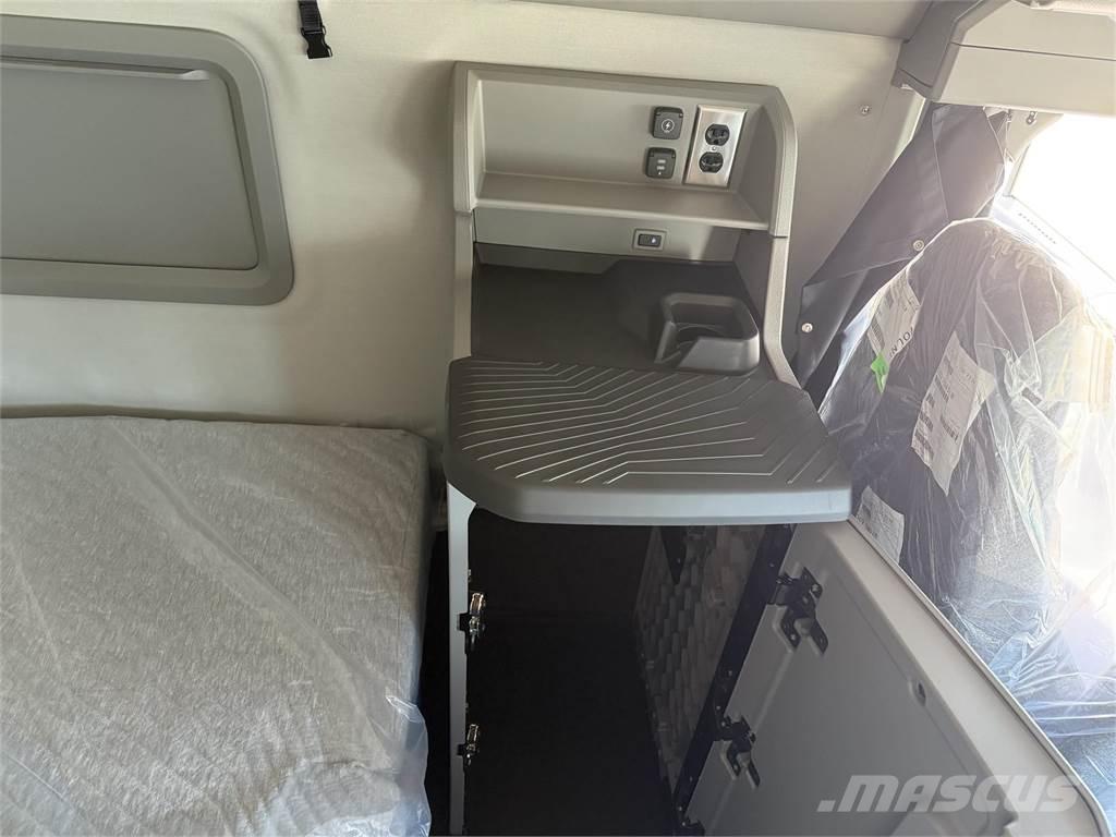 Volvo NEW VNL860 وحدات الجر