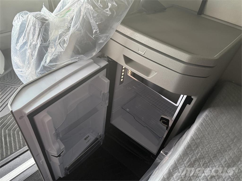 Volvo NEW VNL860 وحدات الجر