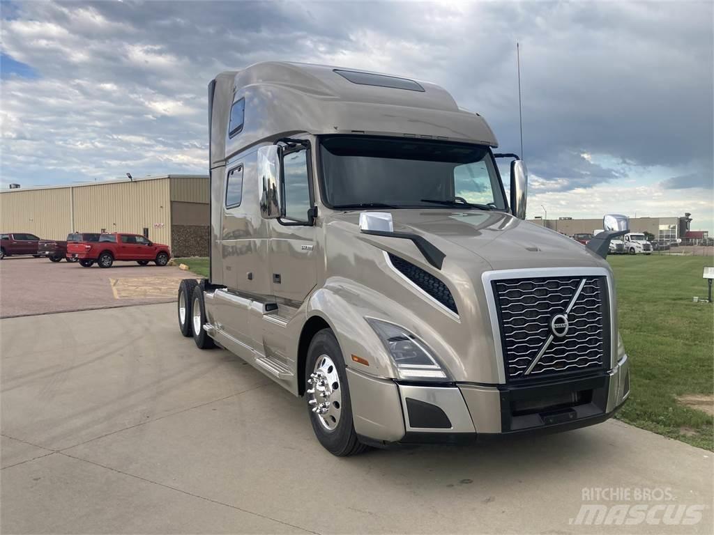 Volvo VN وحدات الجر