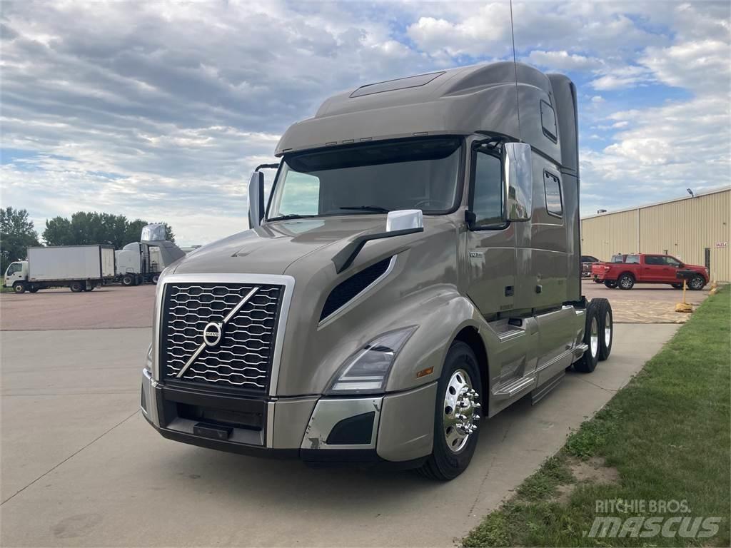 Volvo VN وحدات الجر