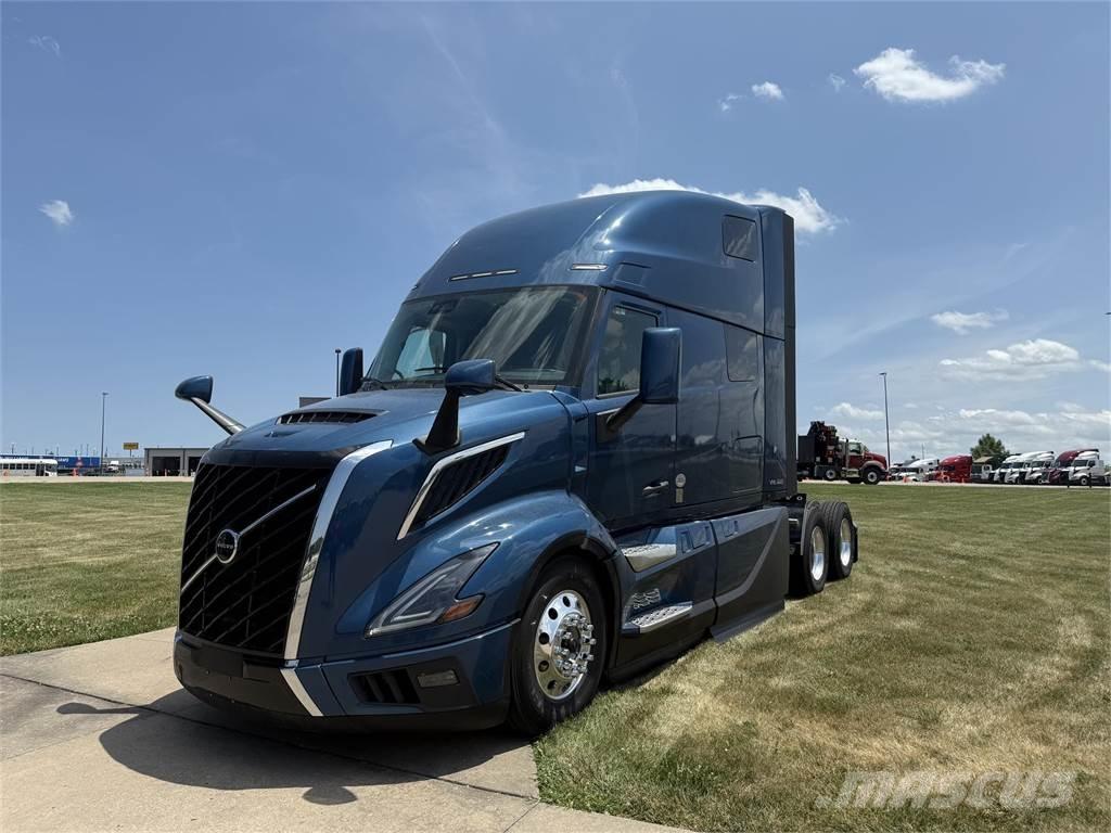 Volvo VNL 860 وحدات الجر