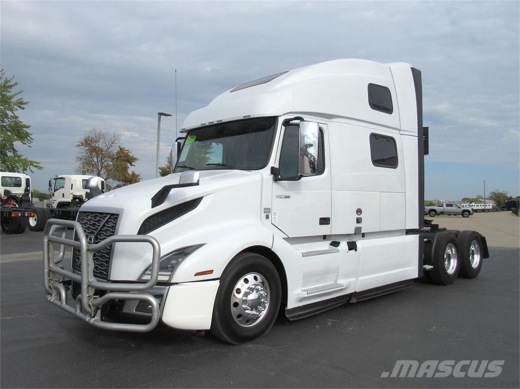 Volvo VNL 860 وحدات الجر