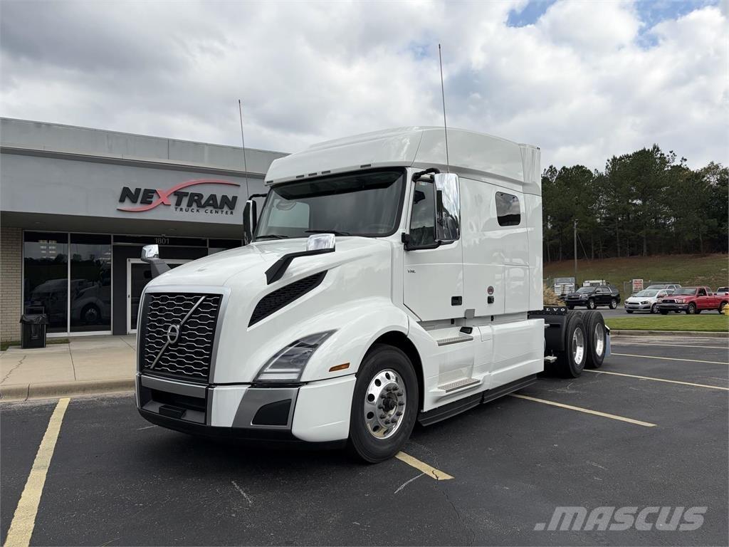 Volvo VNL64T740 وحدات الجر