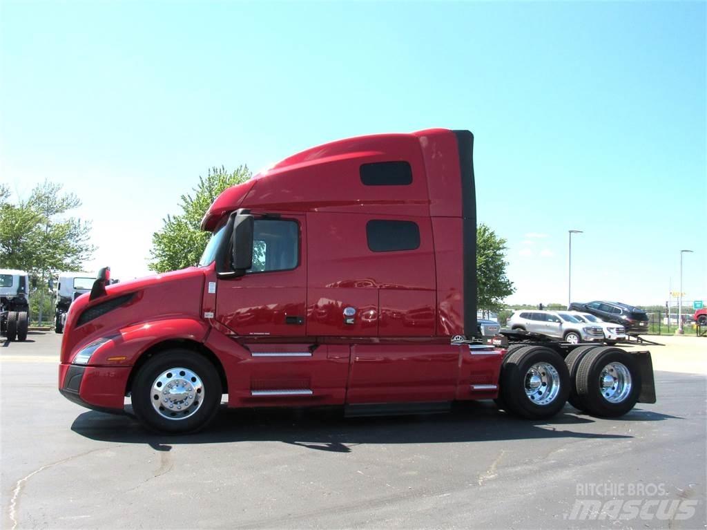Volvo VNL64T760 وحدات الجر