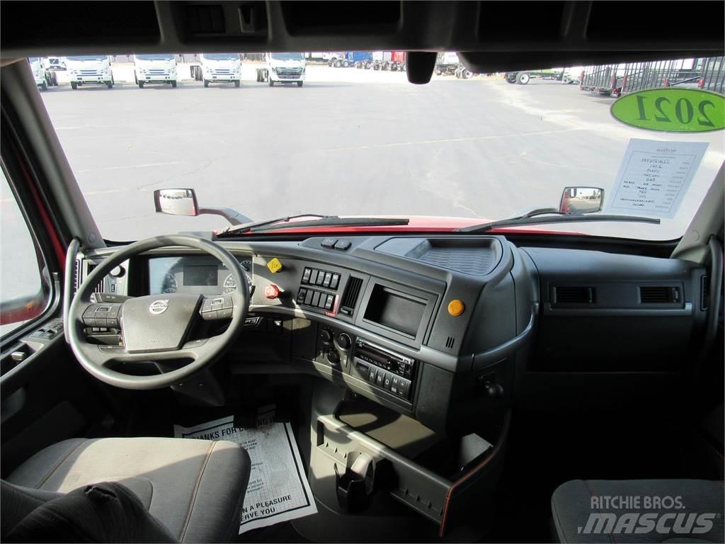Volvo VNL64T760 وحدات الجر