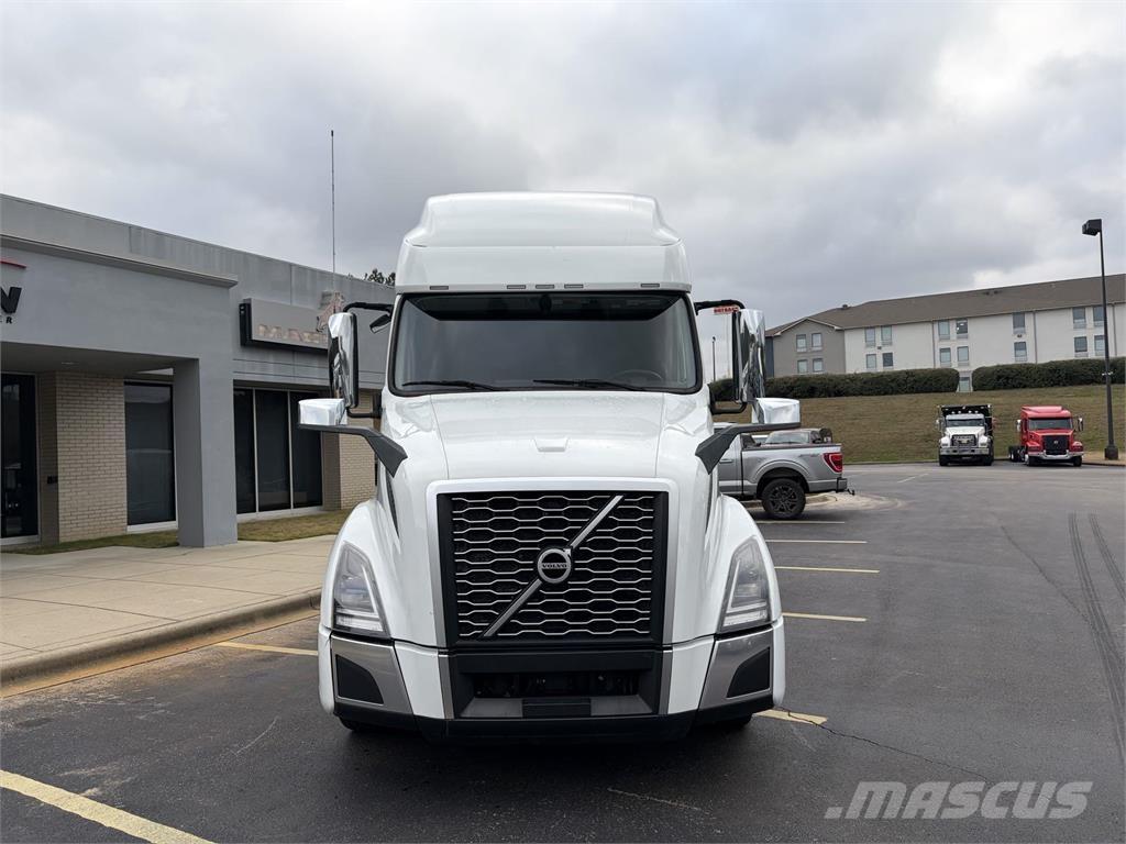 Volvo VNL64T760 وحدات الجر