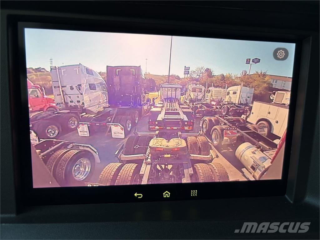 Volvo VNL64T860 وحدات الجر