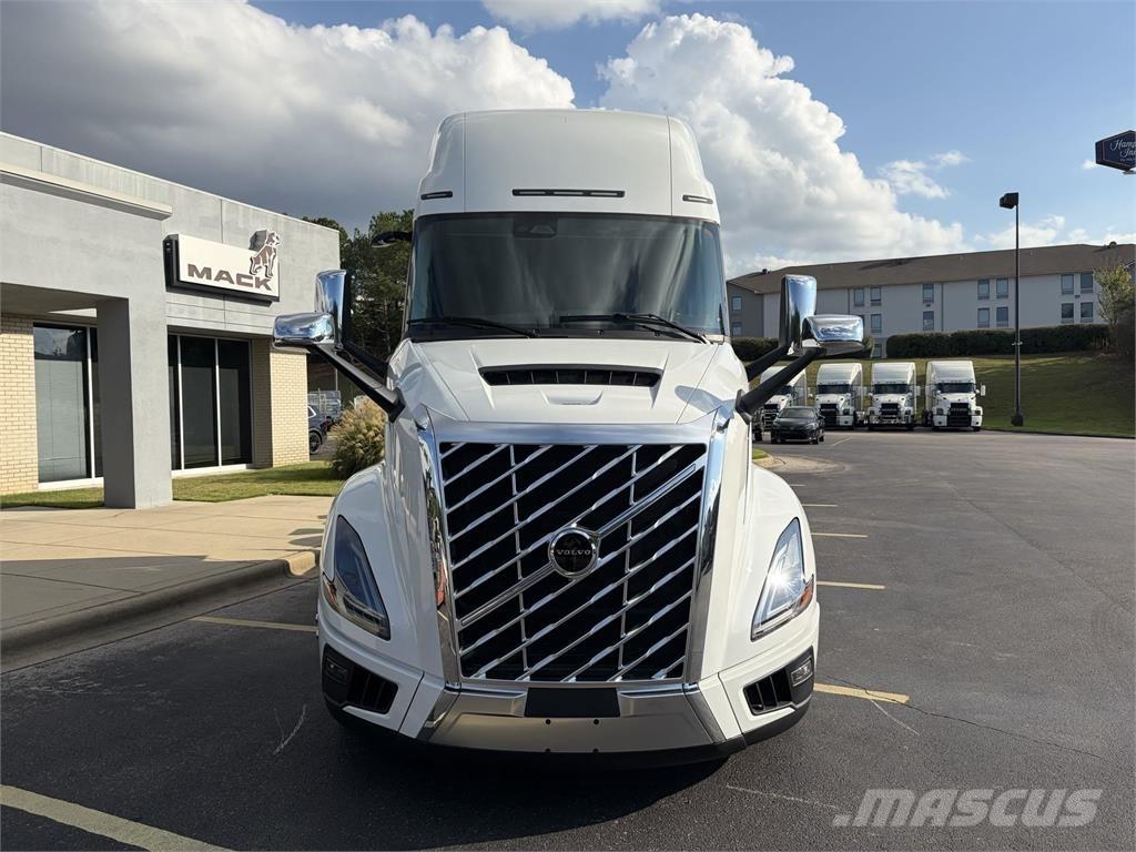 Volvo VNL64T860 وحدات الجر