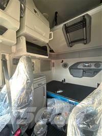 Volvo VNL64T860 وحدات الجر