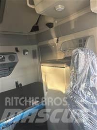 Volvo VNL64T860 وحدات الجر