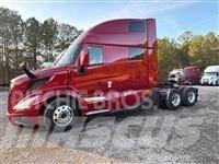 Volvo VNL64T860 وحدات الجر