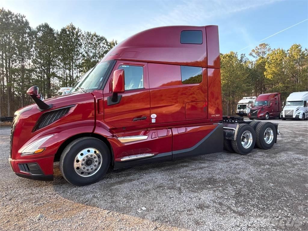 Volvo VNL64T860 وحدات الجر