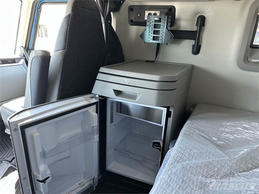 Volvo VNL64T860 وحدات الجر