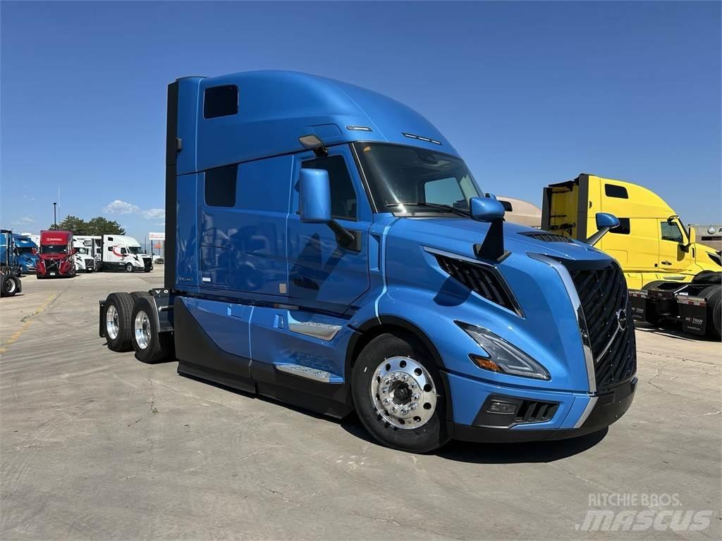 Volvo VNL64T860 وحدات الجر
