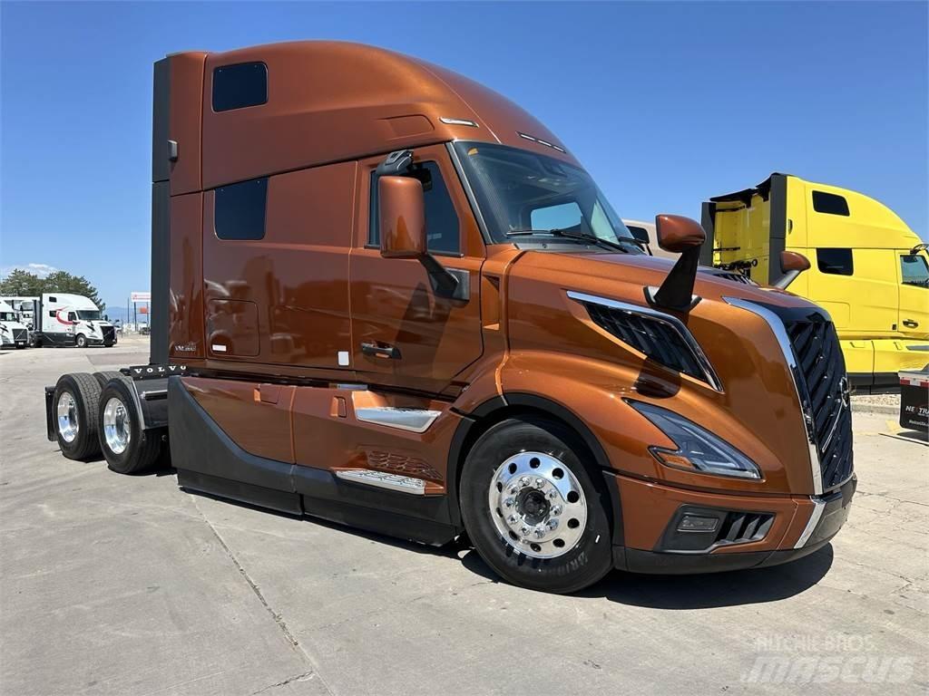 Volvo VNL64T860 وحدات الجر