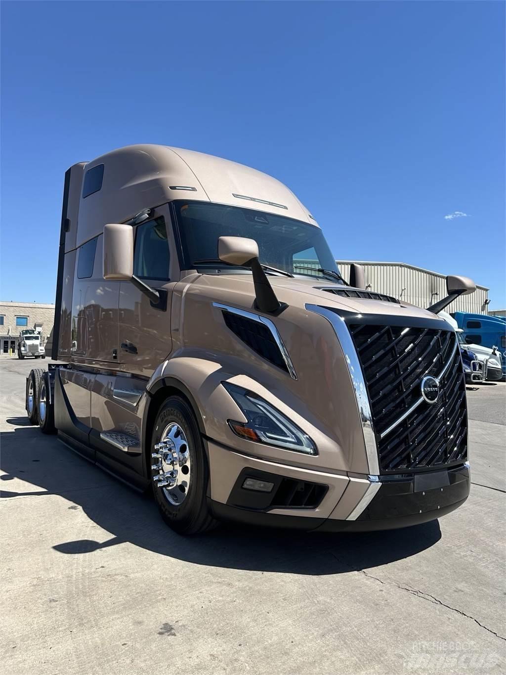 Volvo VNL64T860 وحدات الجر