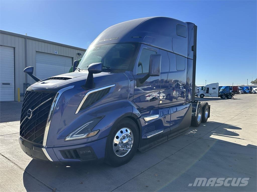 Volvo VNL64T860 وحدات الجر