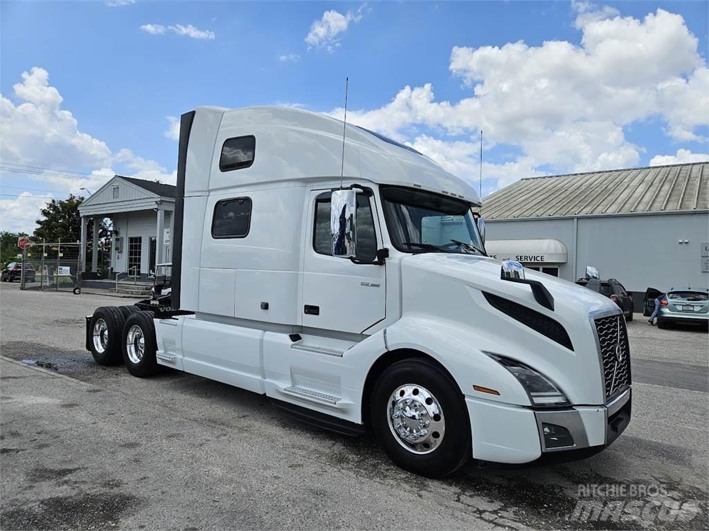Volvo VNL64T860 وحدات الجر