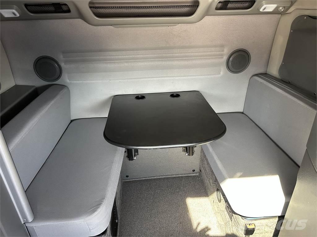 Volvo VNL64T860 وحدات الجر
