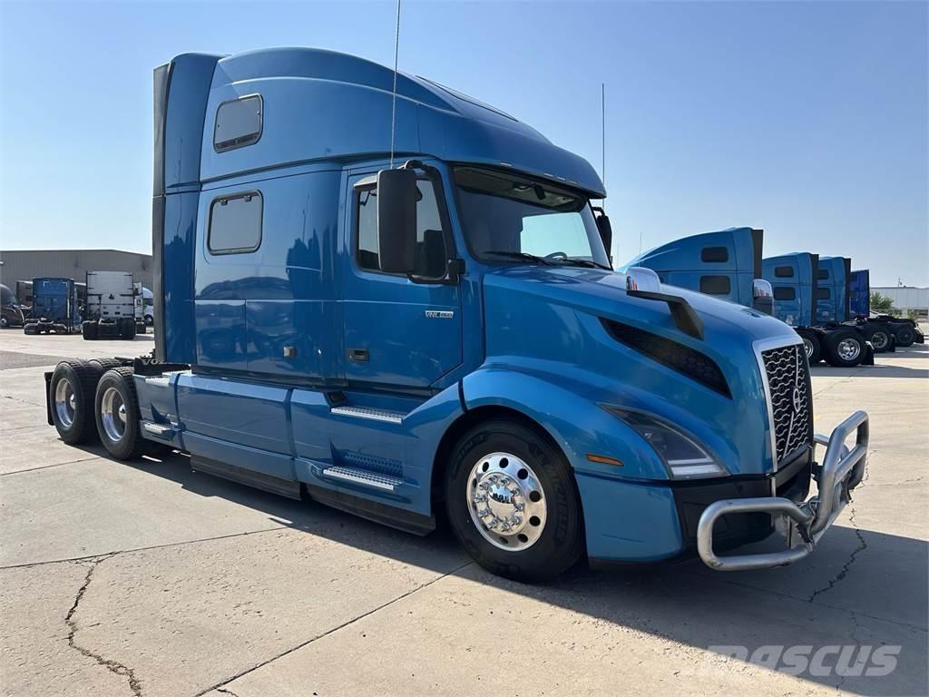 Volvo VNL64T860 وحدات الجر
