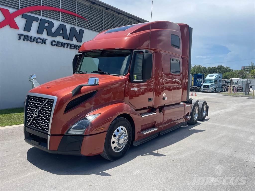 Volvo VNL64T860 وحدات الجر