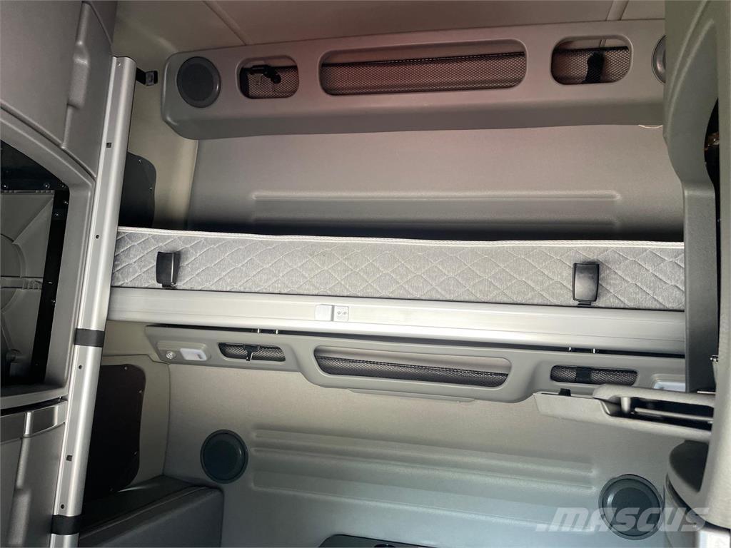 Volvo VNL64T860 وحدات الجر