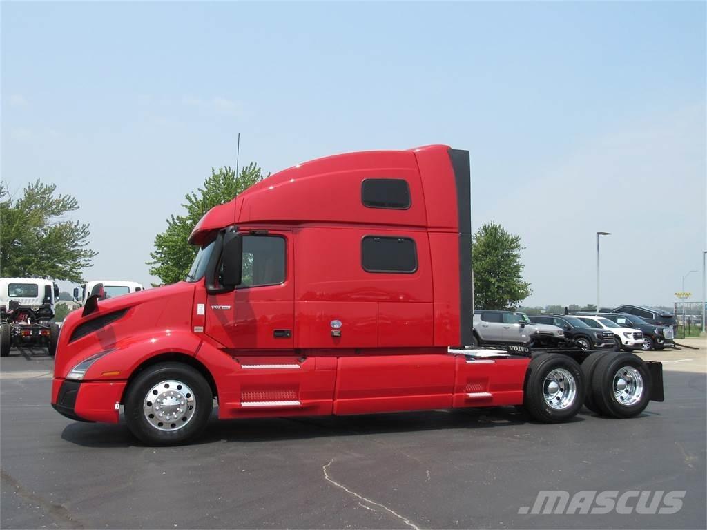 Volvo VNL64T860 وحدات الجر