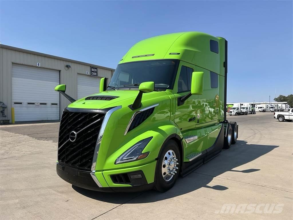 Volvo VNL64T860 وحدات الجر